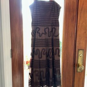 BCBG Maxazria brown lined strapless dress. Size small. Worn once.Smoke free home